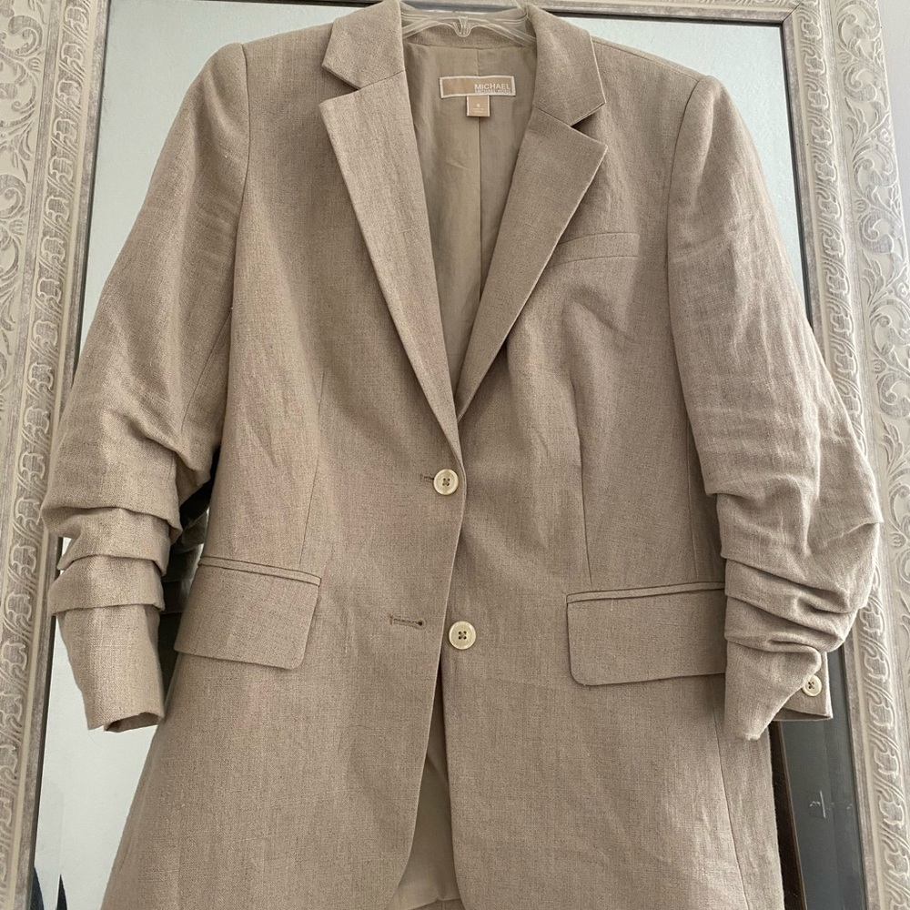 Michael Kors beige blazer